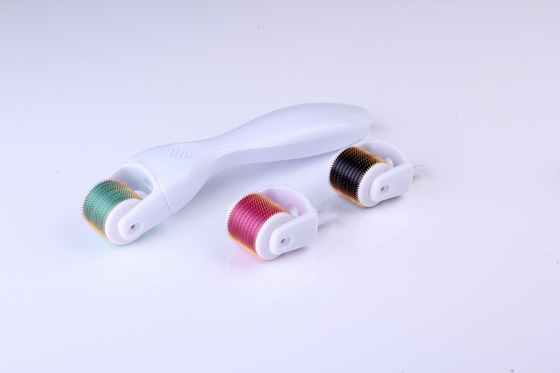 Thérapie micro titanique de rouleau d'aiguille de système de roulement de Derma d'aiguilles de LED 540 pour le rajeunissement de peau