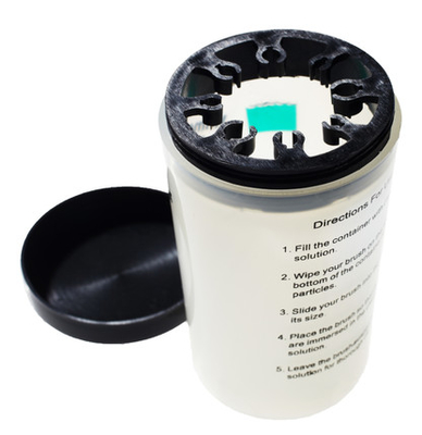 Clouez la tasse de décapant d'outils d'art de clou de bouteille de brosse lavant avec du plastique