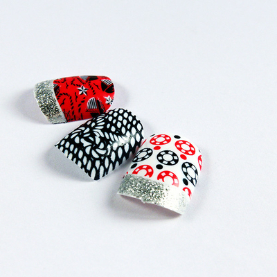 Clous sûrs de ruban faux/faux clous élégants semblants naturels pour des enfants