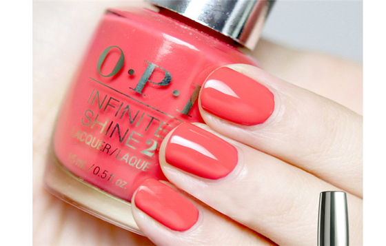 Le liquide de dames de marque d'OPI a adapté couleurs du vernis à ongles de longues dernières 15ml
