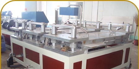 Machine en plastique d'extrusion de vis jumelle, chaîne de production de conseil de WPC