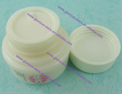 Peau de fines herbes blanchissant la crème, masque en soie attrayant 25ml pour la peau jaunâtre