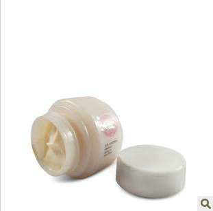 Peau de fines herbes blanchissant la crème, masque en soie attrayant 25ml pour la peau jaunâtre