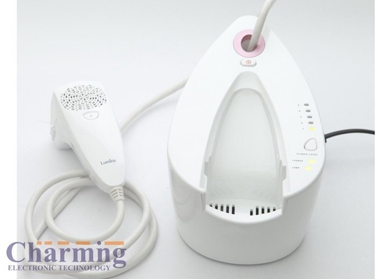 Machine médicale multifonctionnelle 640nm de beauté de maison de chargement initial pour le traitement d'acné