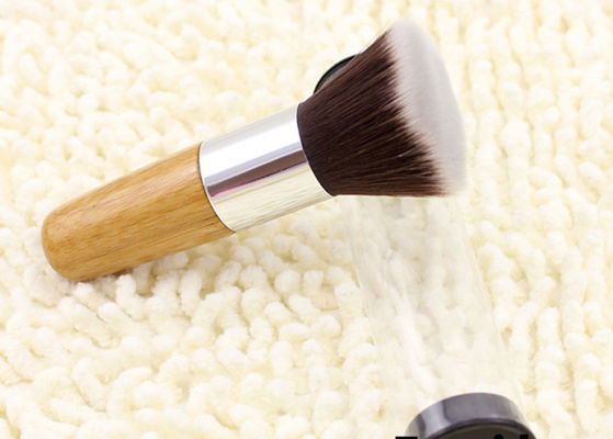 Petite brosse de maquillage d'amortisseur pour le visage, brosse plate d'amortisseur de poignée en bambou de Kabuki