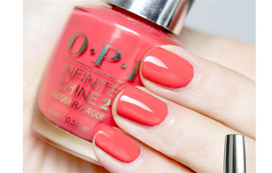 Le liquide de dames de marque d'OPI a adapté couleurs du vernis à ongles de longues dernières 15ml