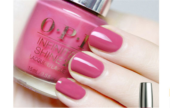 Le liquide de dames de marque d'OPI a adapté couleurs du vernis à ongles de longues dernières 15ml