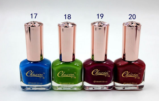 La marque de distributeur a adapté le vernis à ongles aux besoins du client, le vernis à ongles de gel de femmes 14ml